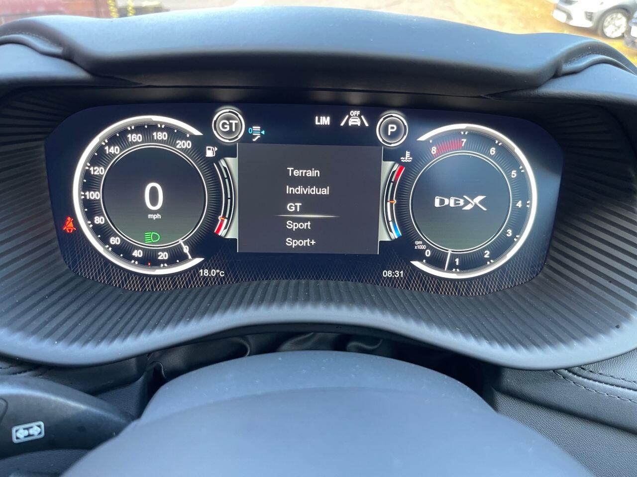 Aston Martin DBX view 23