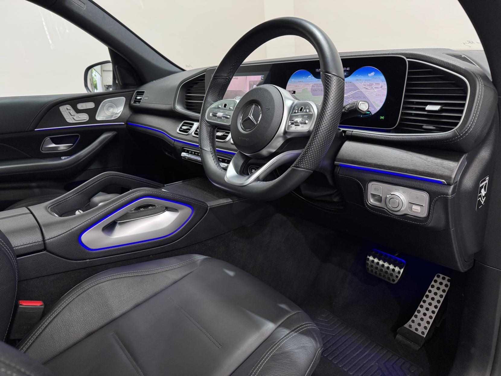 Mercedes-Benz Gle view 22