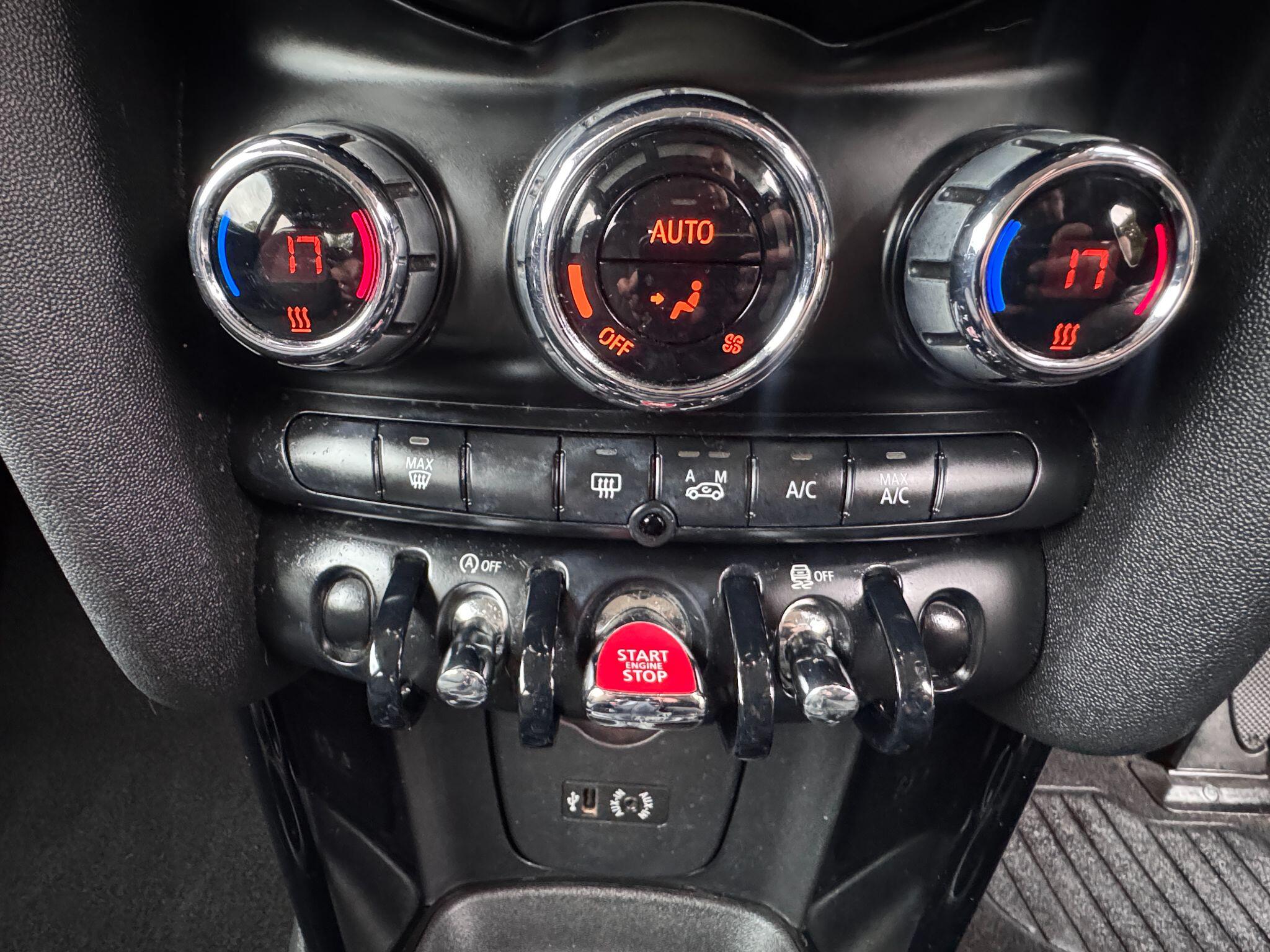 2015 MINI Hatch 1.2 One Euro 6 (s/s) 3dr • 114,000 miles image 17