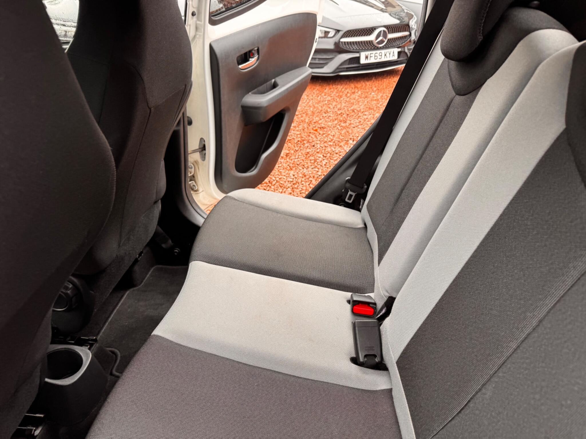 Toyota Aygo view 19