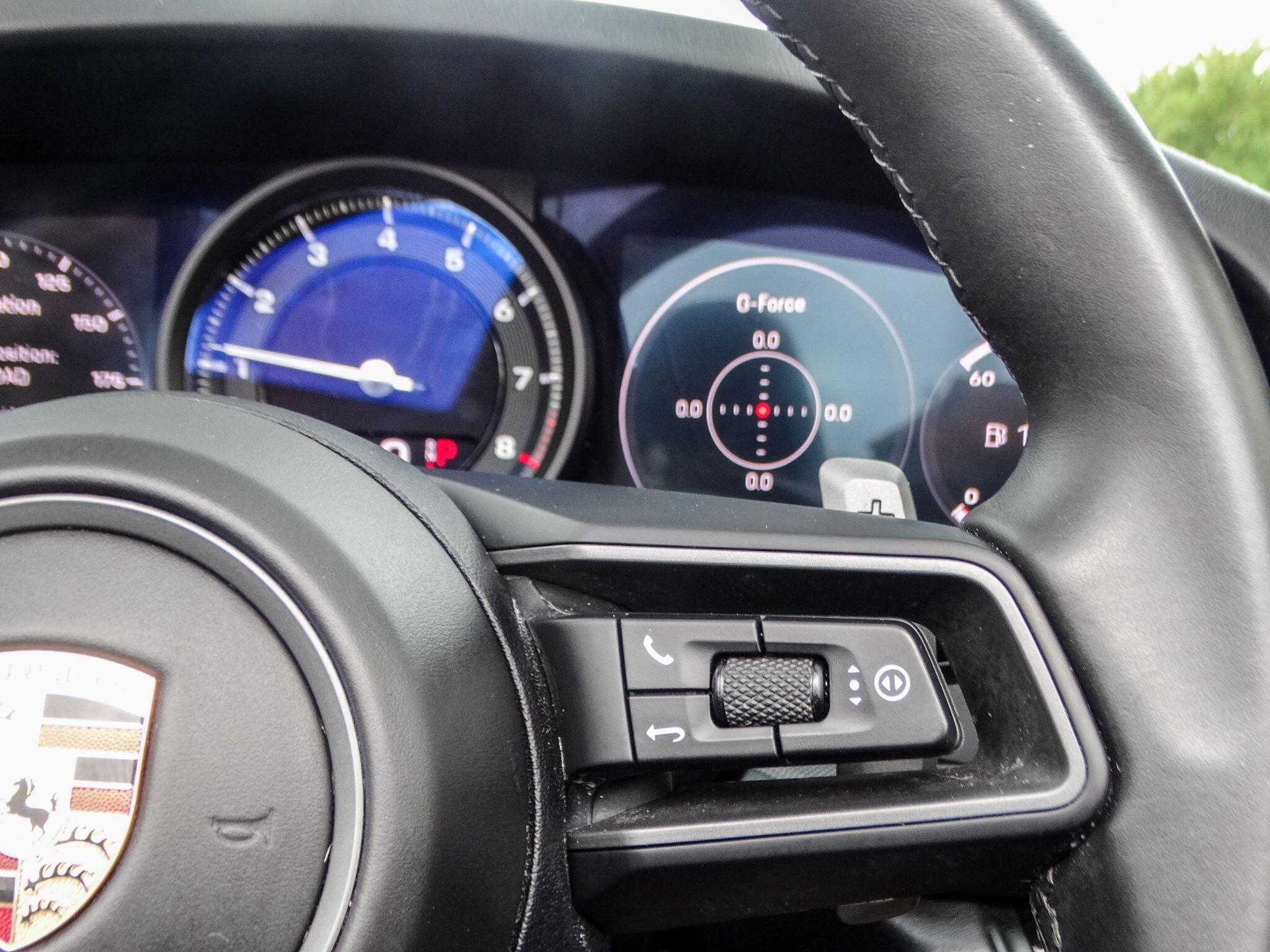 Porsche 911 view 37