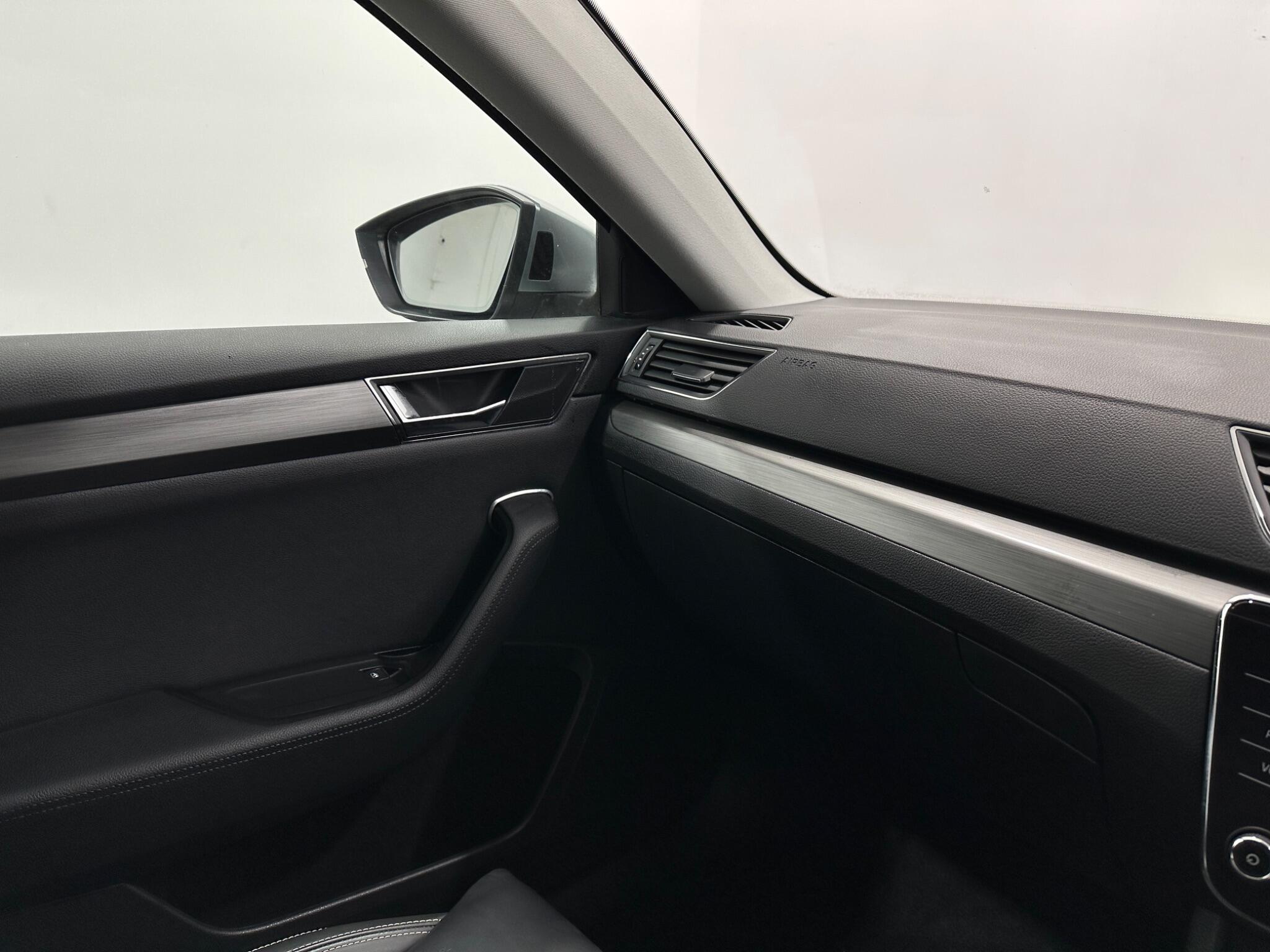 Skoda Superb view 27