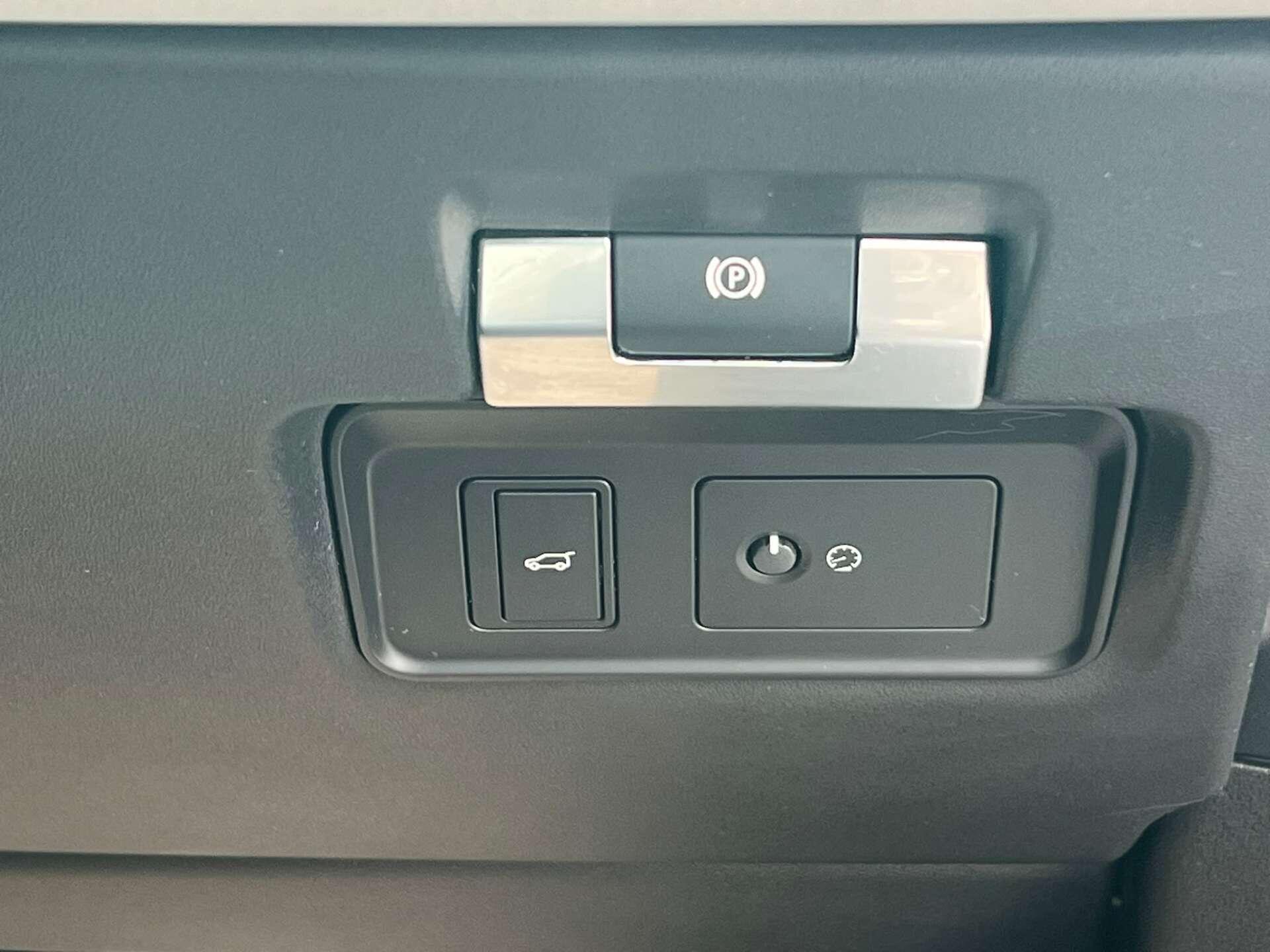 Land Rover Range Rover Evoque view 42