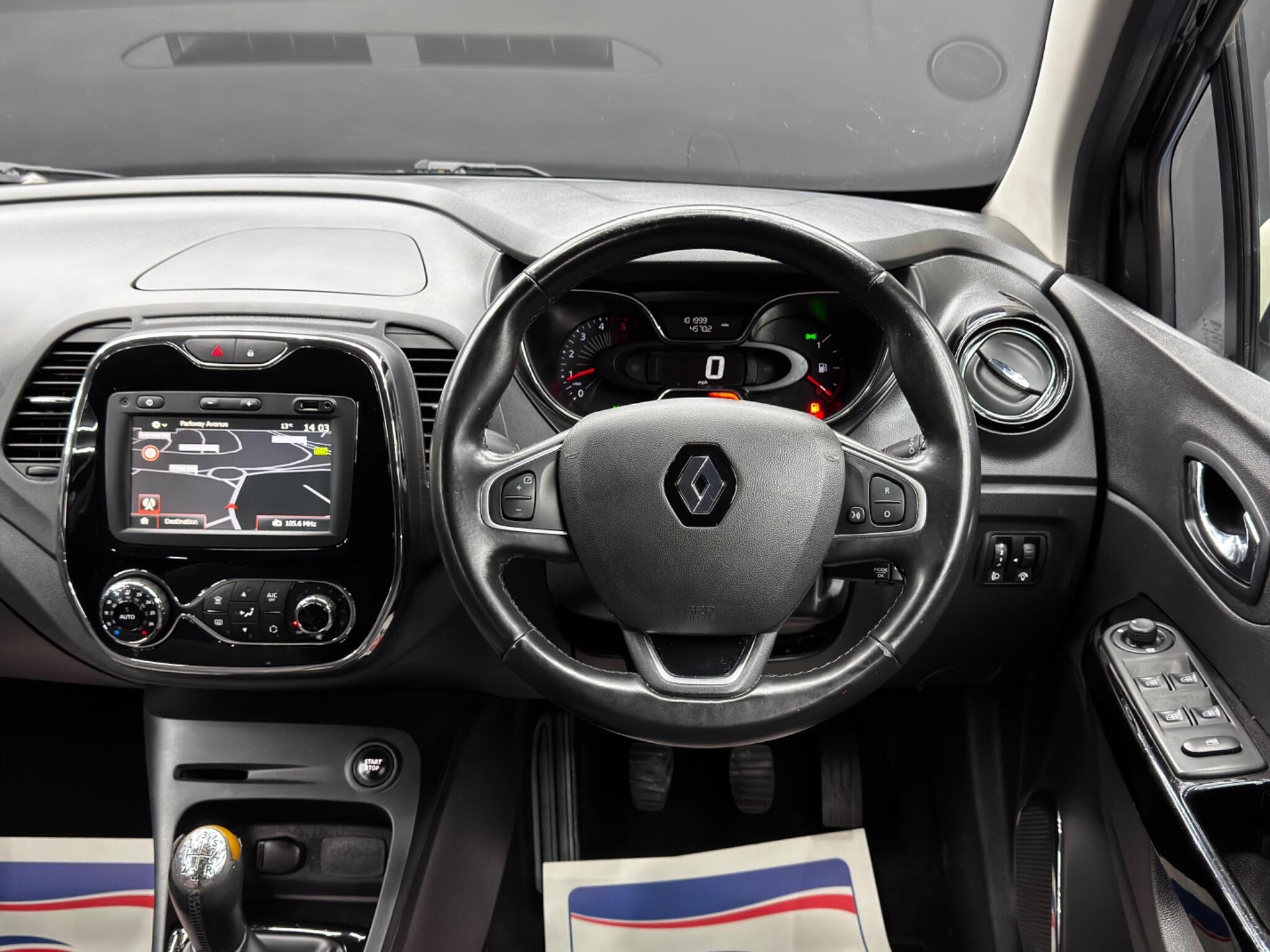 Renault Captur view 18