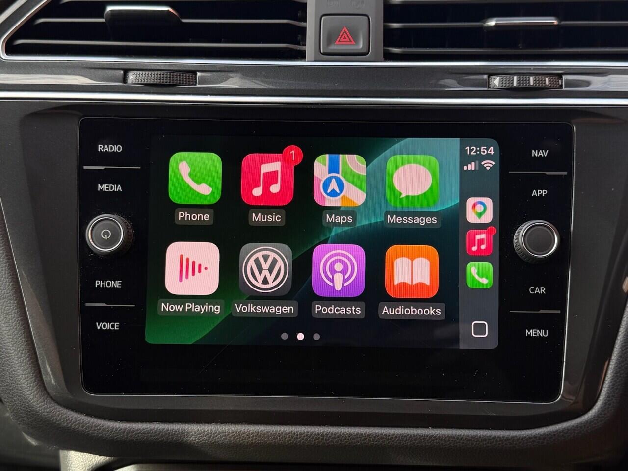 Volkswagen Tiguan Allspace view 6