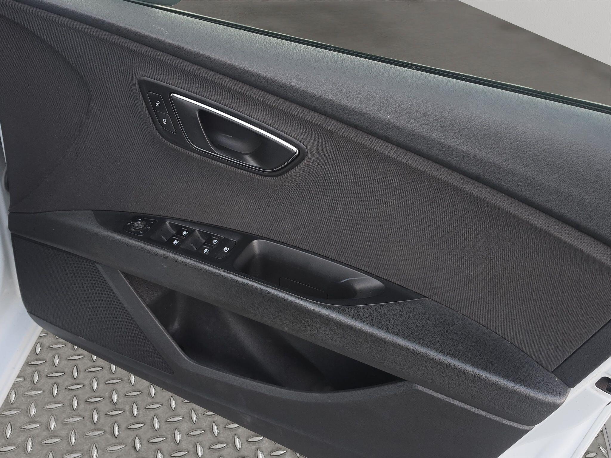 Seat Leon Leon view 11