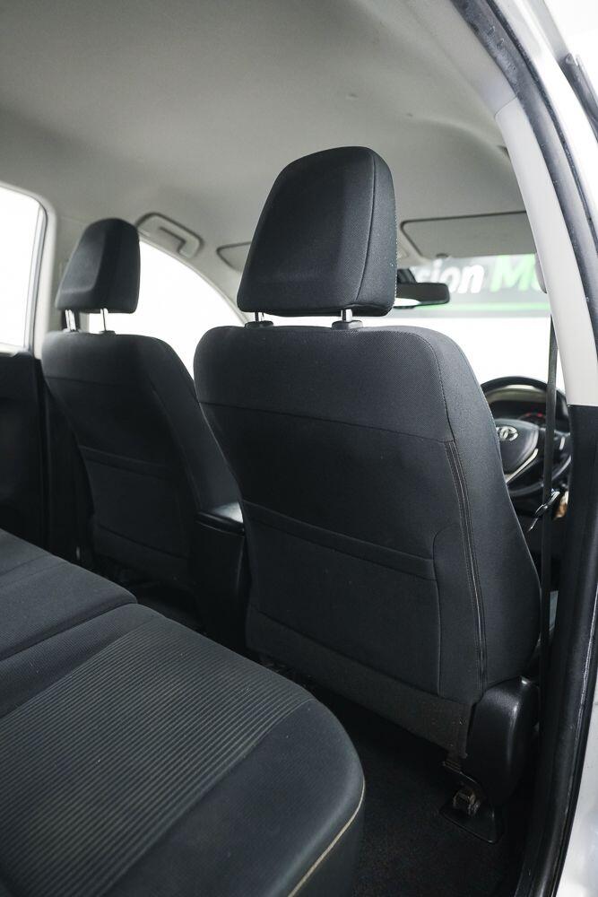 Toyota Rav4 view 15