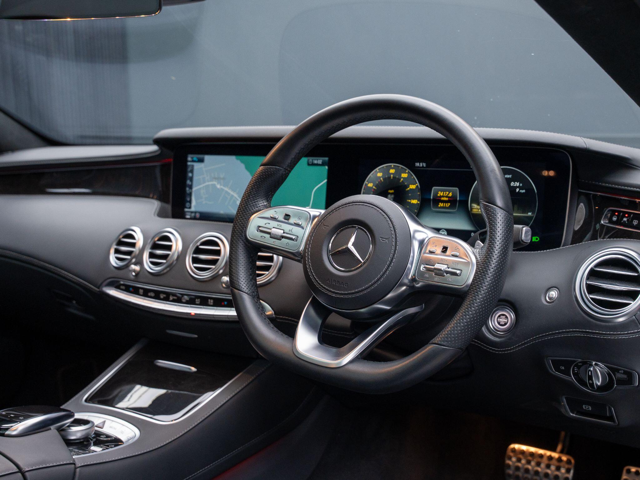Mercedes-Benz S-Class view 39