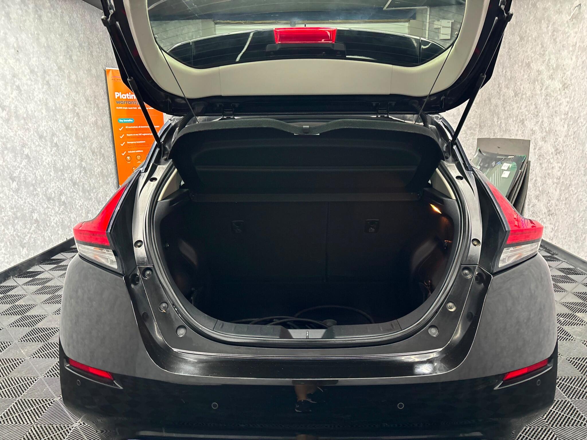 Nissan Leaf view 28