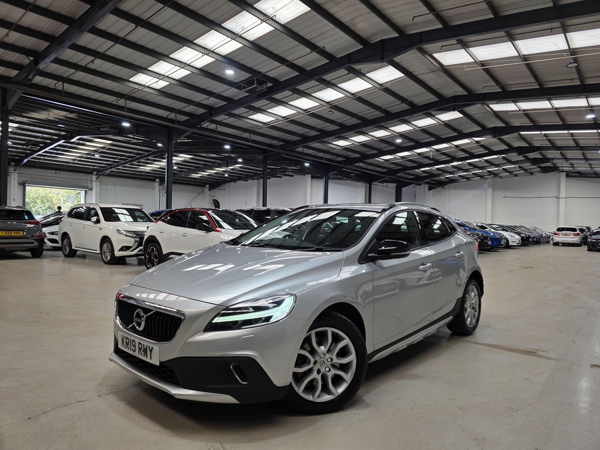 2019 Volvo V40 Cross Country in Silver for sale