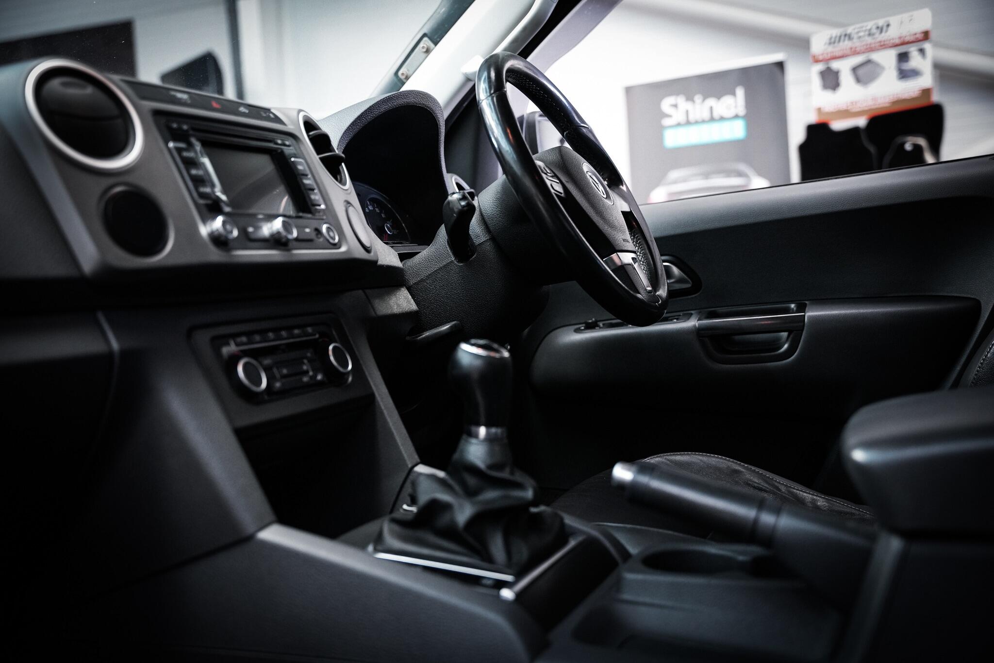 Volkswagen Amarok view 3
