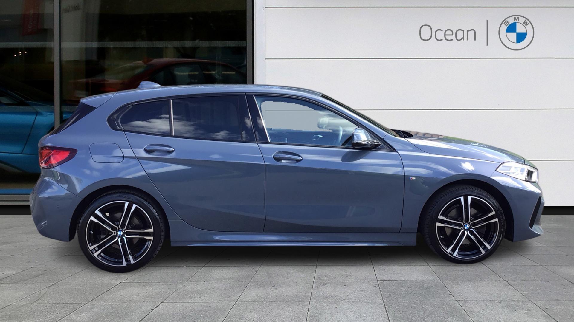 BMW 1 Series view 3