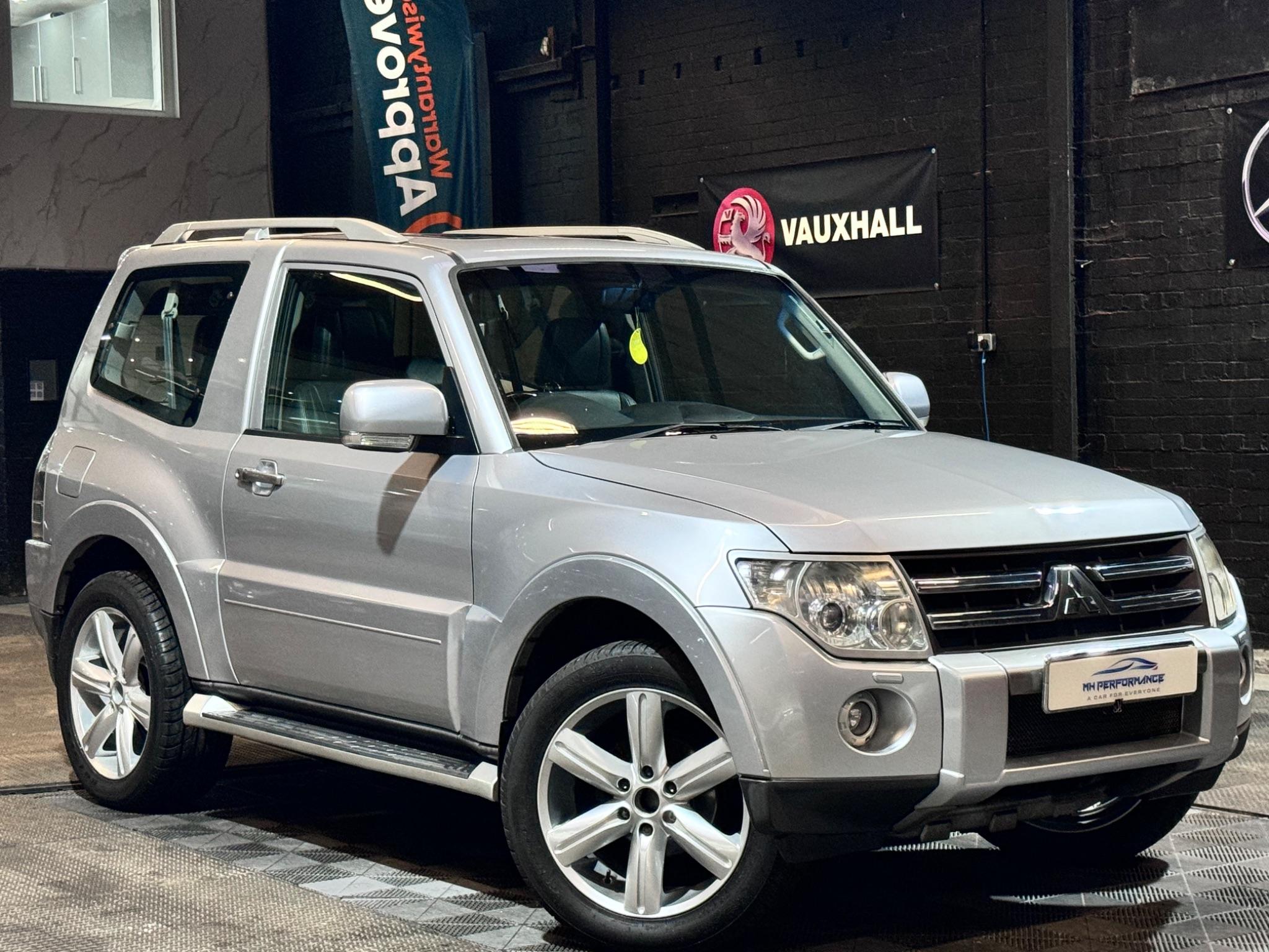 Mitsubishi Shogun view 3