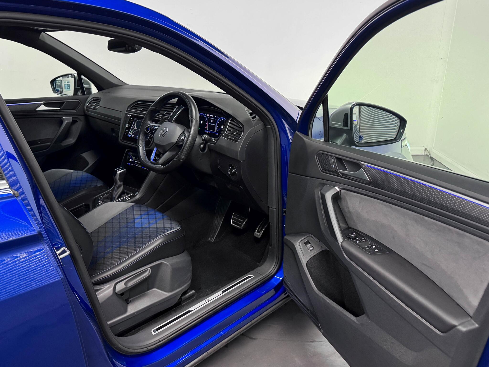 Volkswagen Tiguan view 23