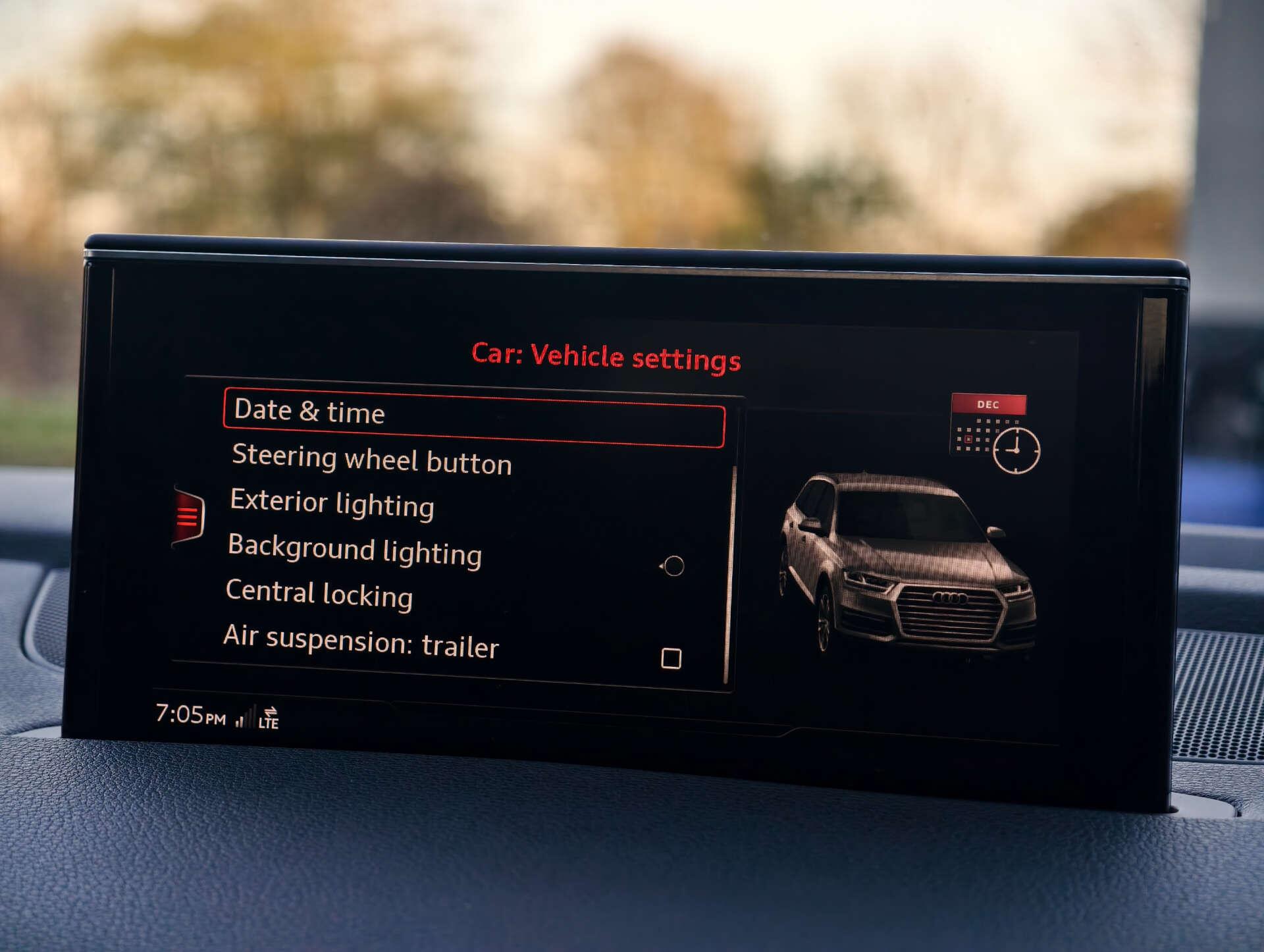 Audi SQ7 view 40