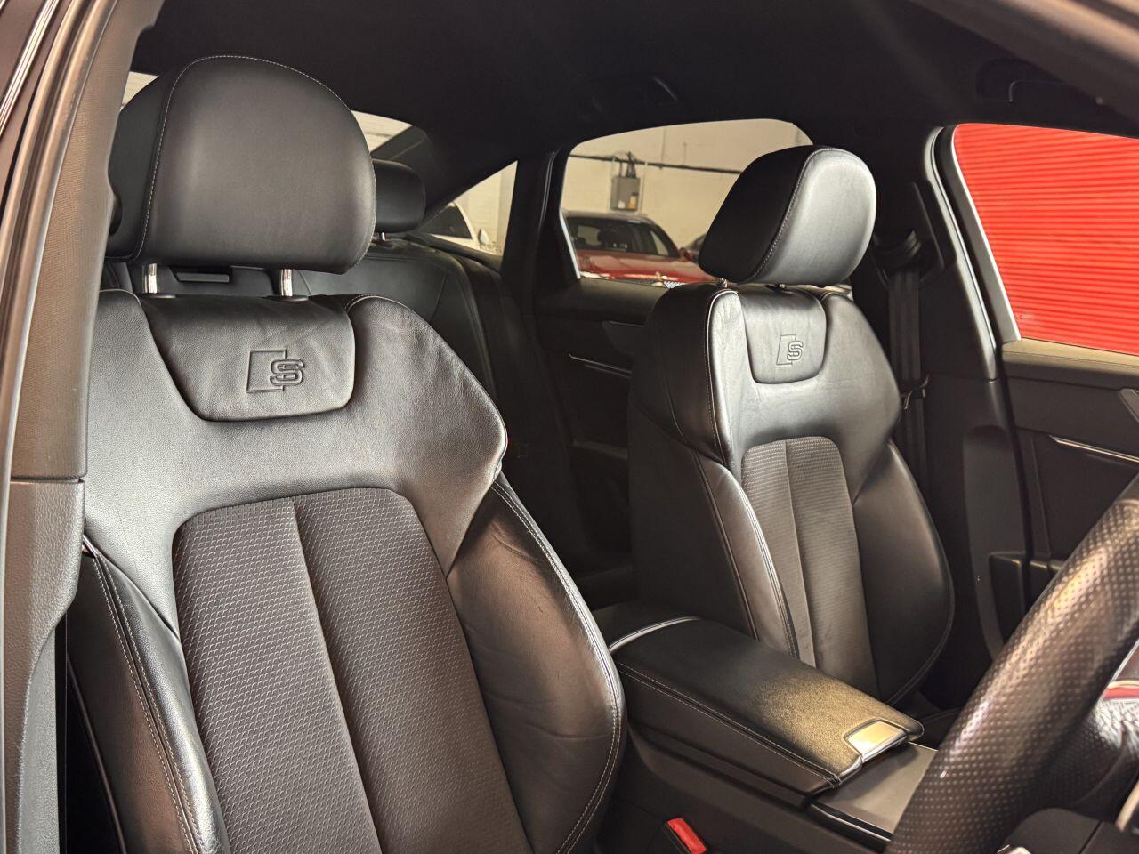 Audi A6 view 31