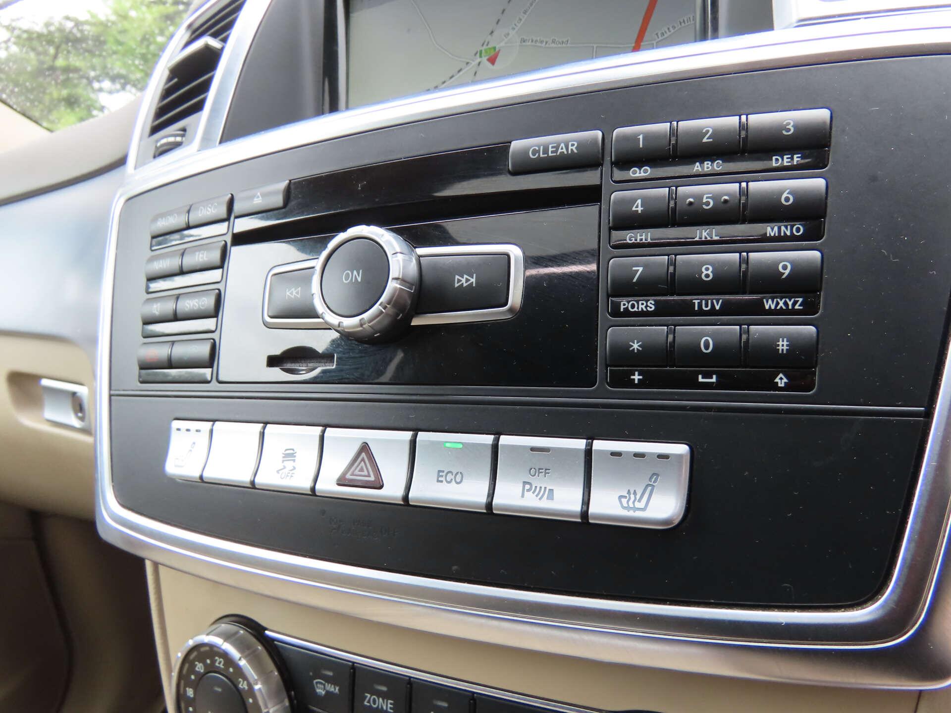 Mercedes-Benz GL view 13