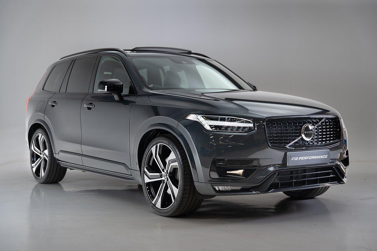 Volvo XC90 view 5