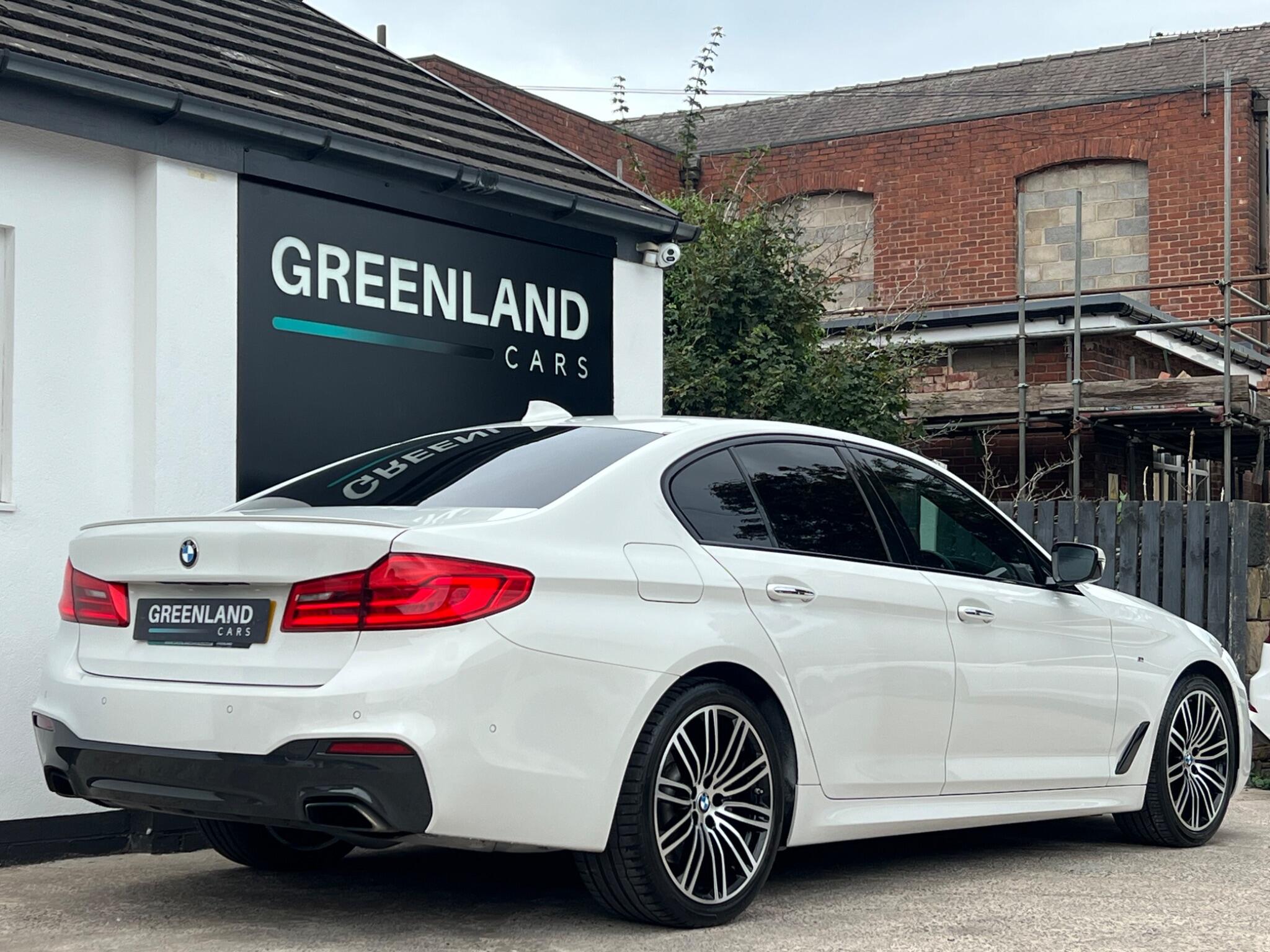 BMW 5 Series view 21