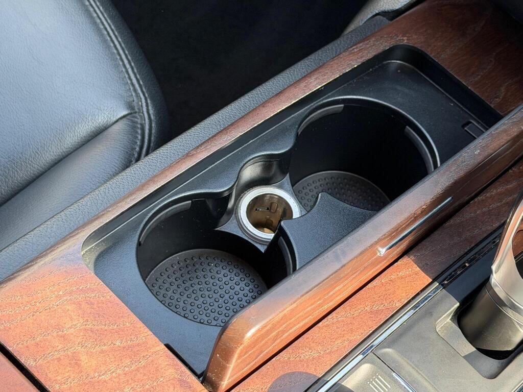 Maserati Ghibli view 43