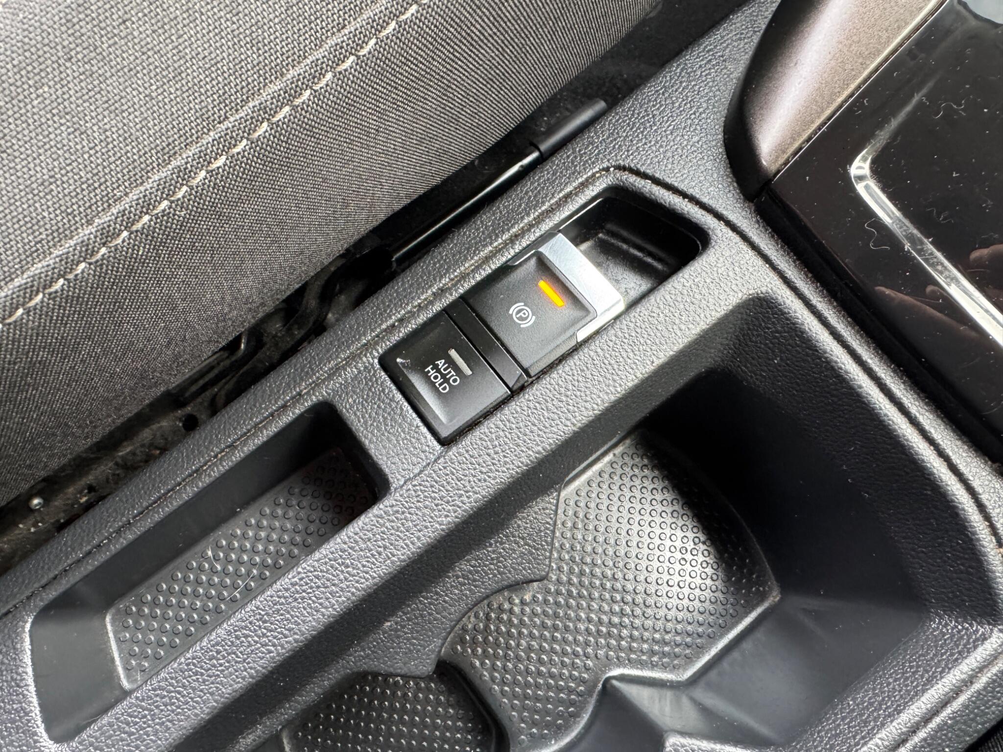 Volkswagen T-Roc view 39