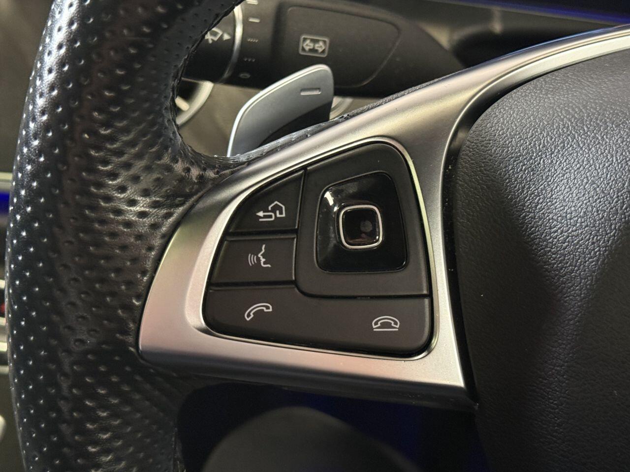 Mercedes-Benz E Class view 36