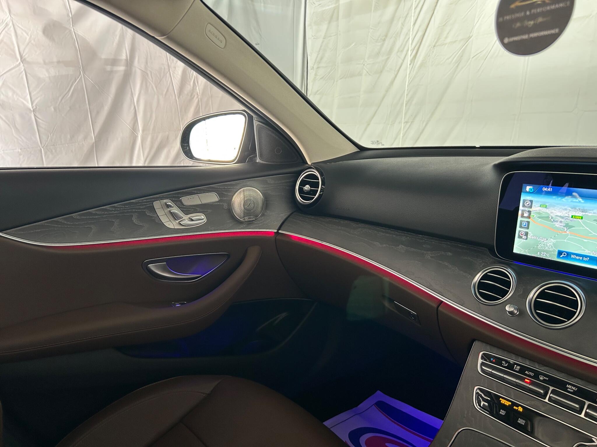 Mercedes-Benz E Class view 59