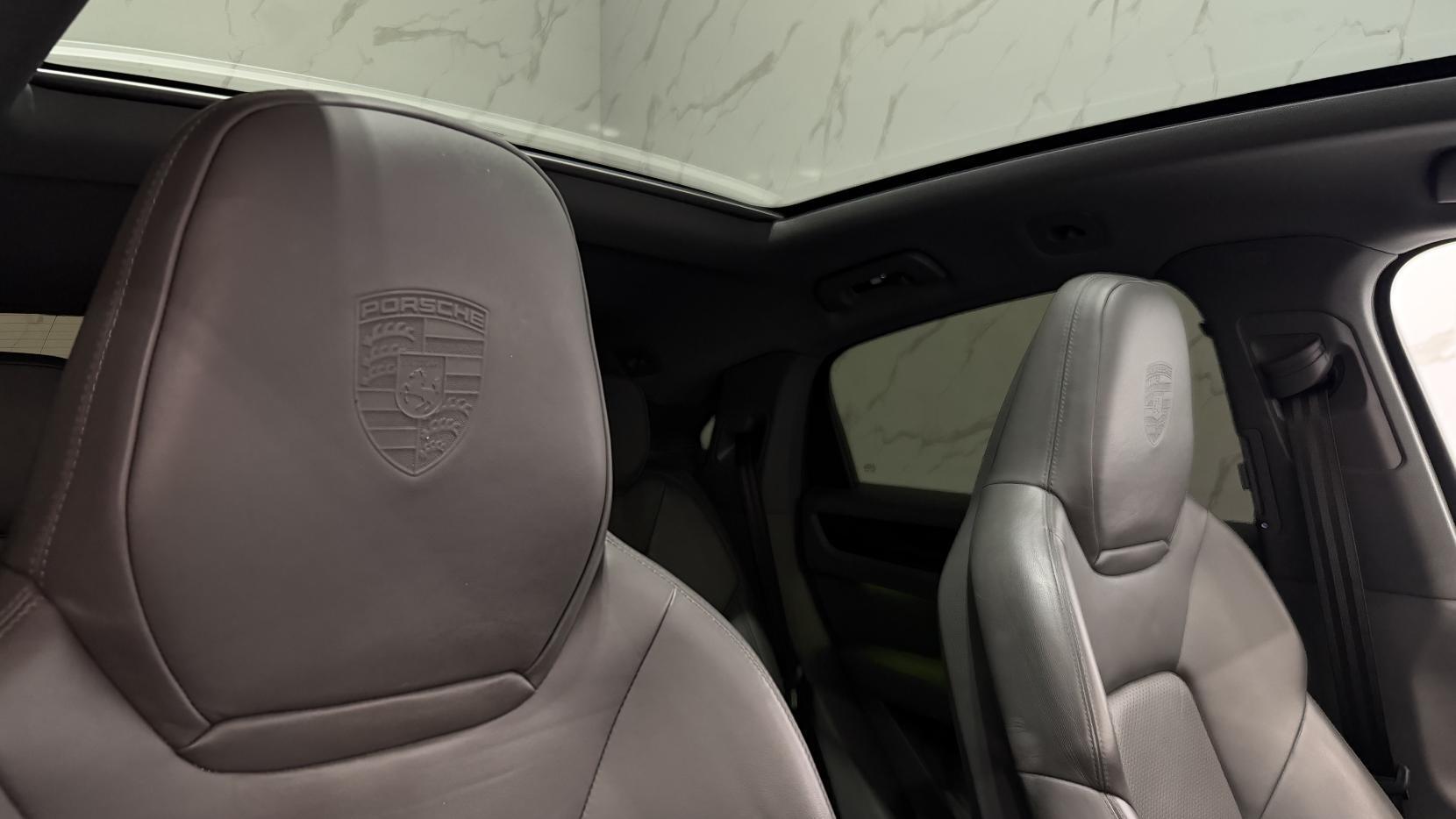 Porsche Cayenne view 42