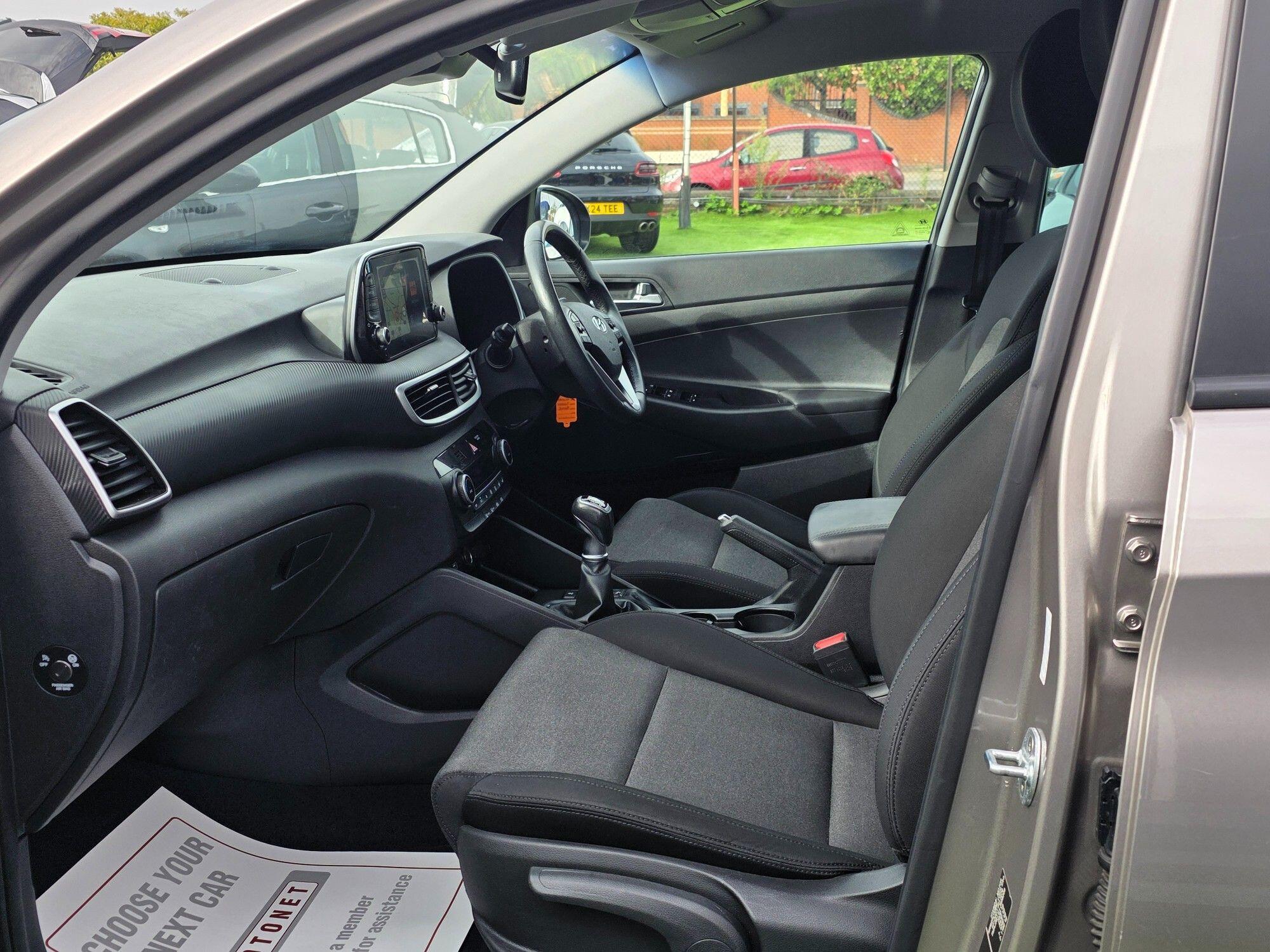 Hyundai Tucson view 12