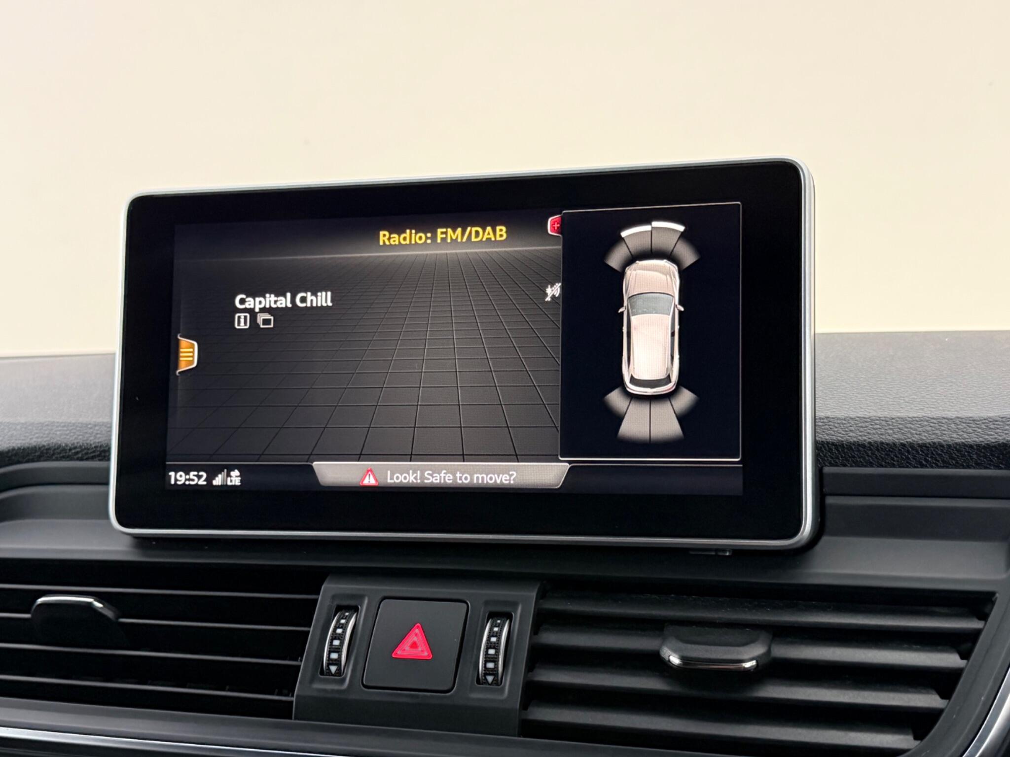 Audi Q5 view 23