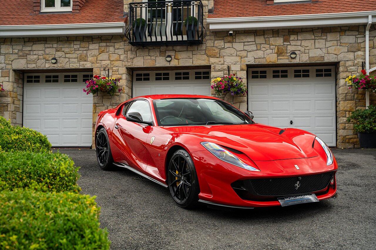Ferrari 812 view 106