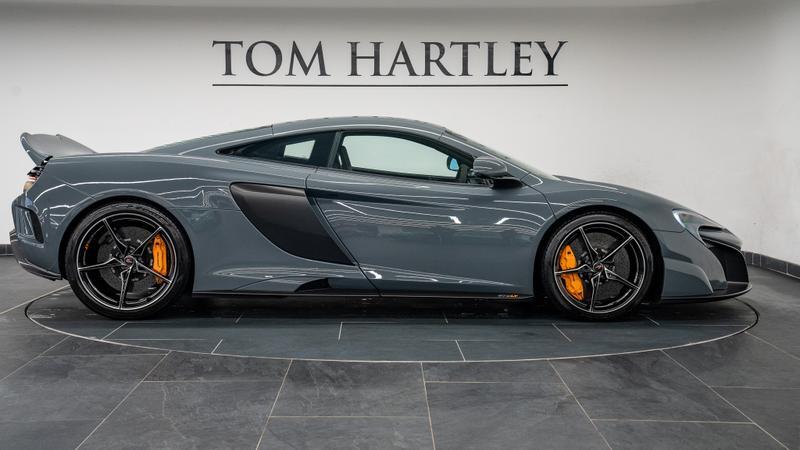 Mclaren 675LT view 8