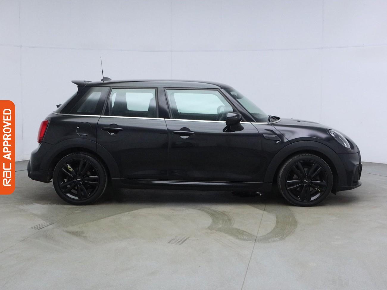 Mini Hatch view 6