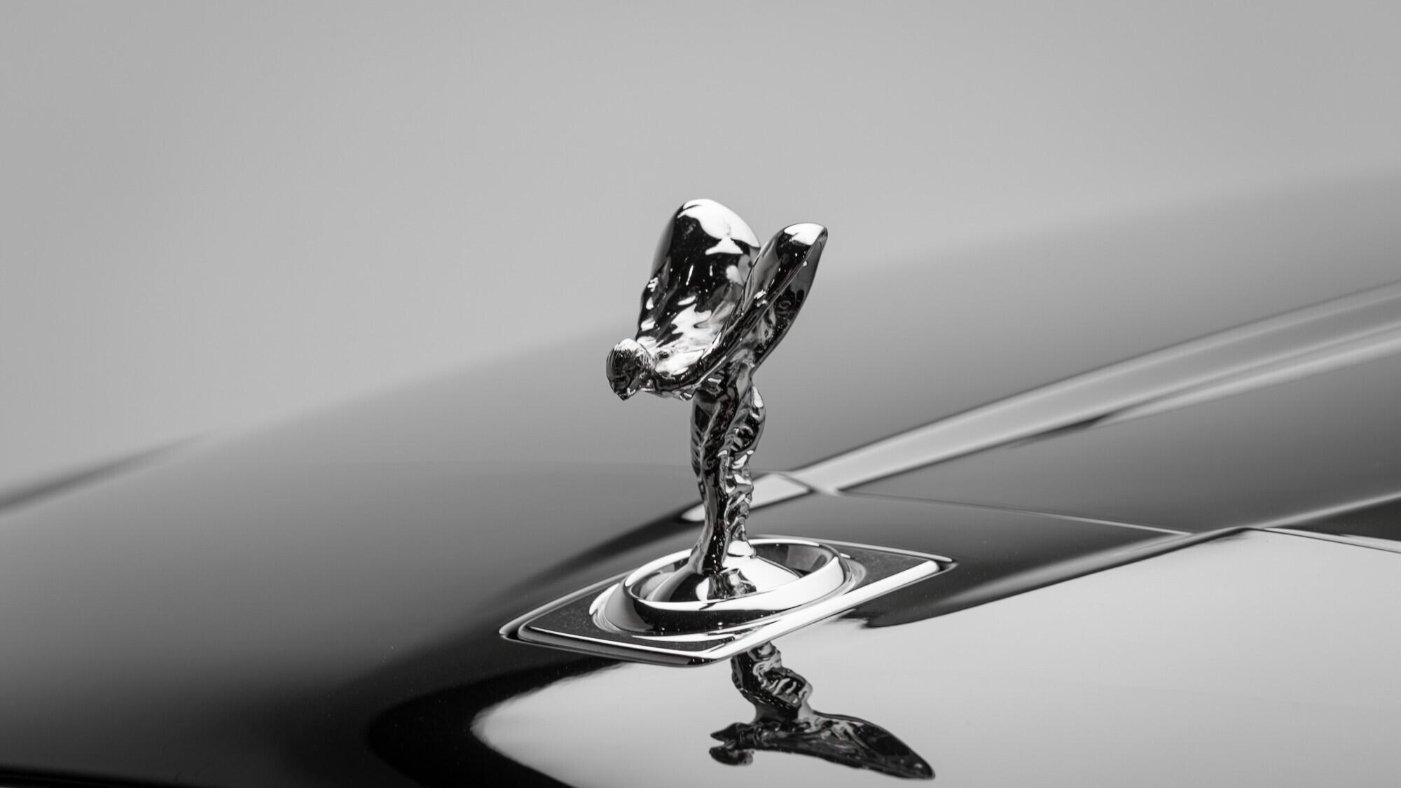 Rolls-Royce Cullinan view 16