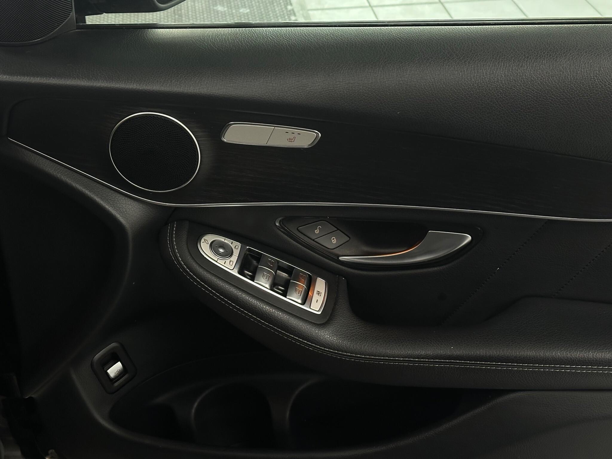 Mercedes-Benz GLC view 20