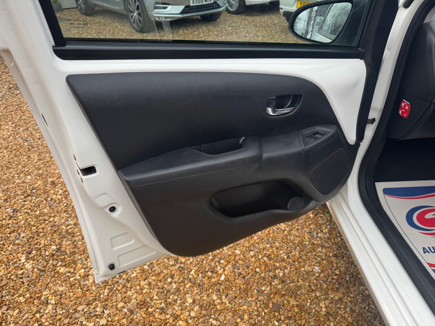 Toyota Aygo view 6