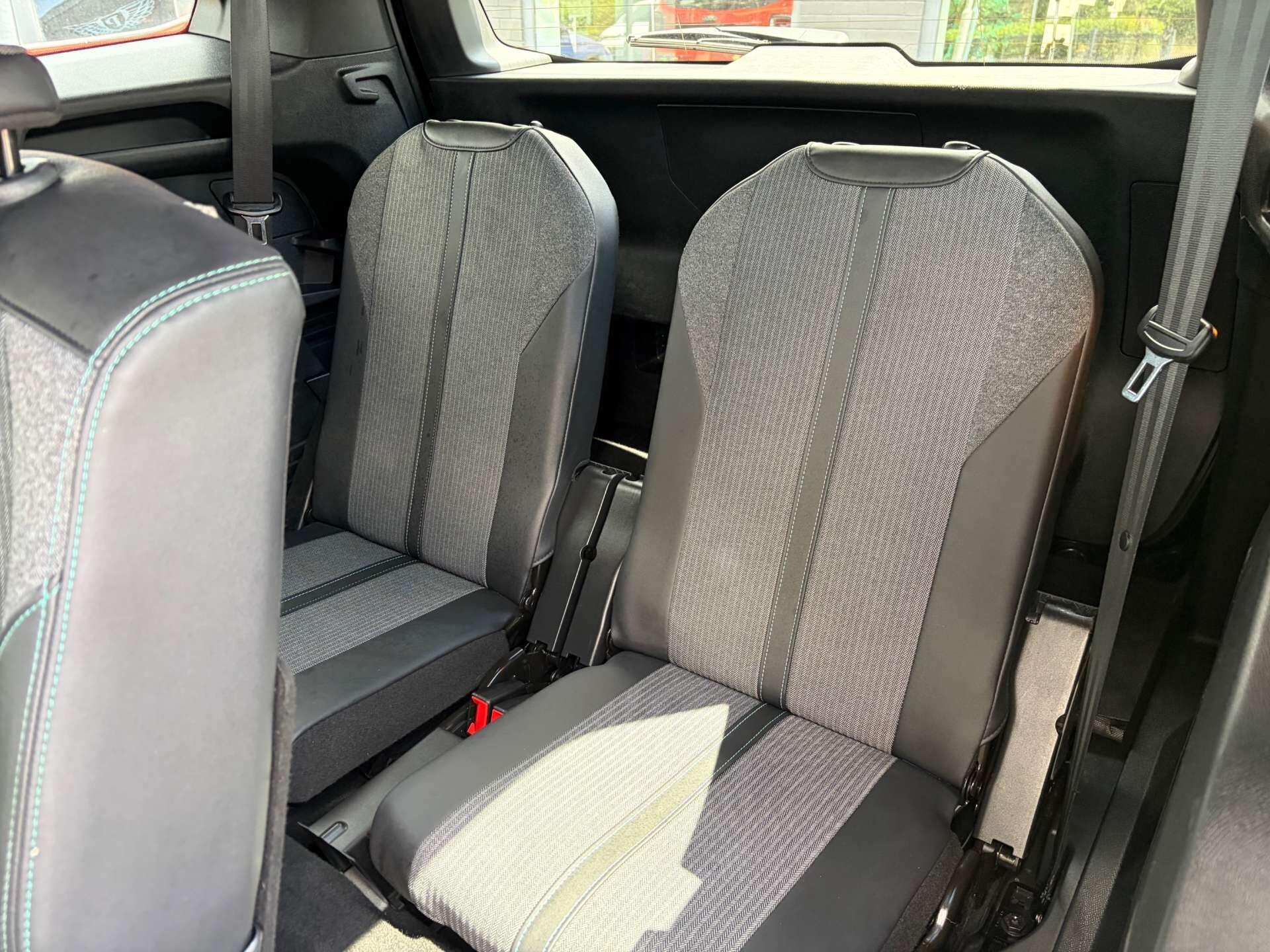 Peugeot 5008 view 24
