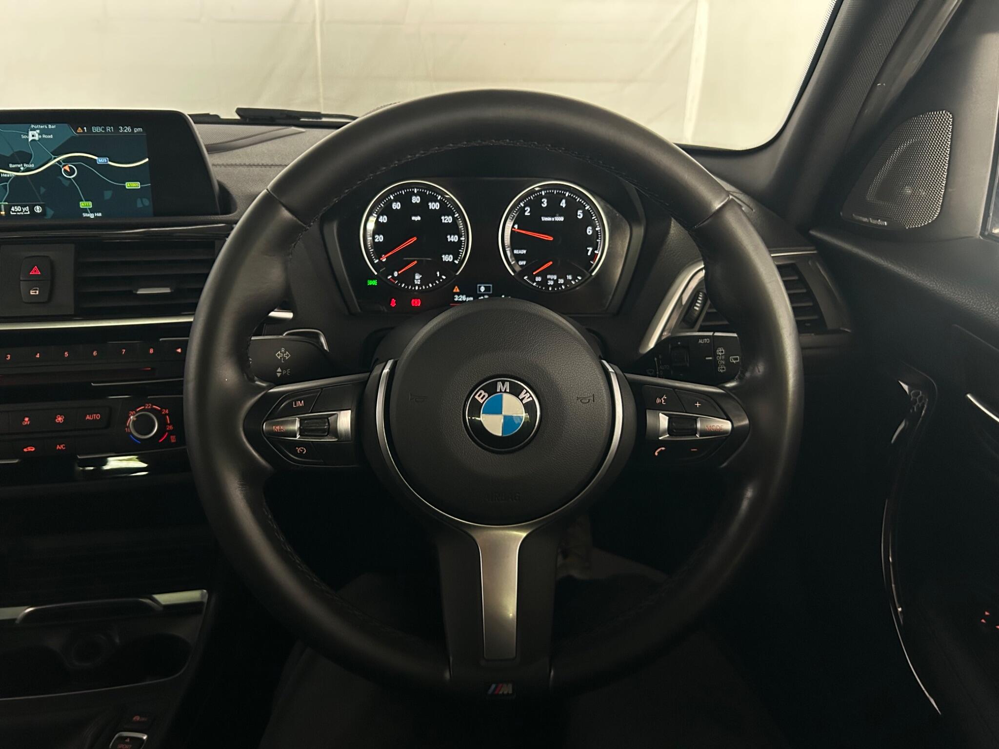 BMW 1 Series view 44