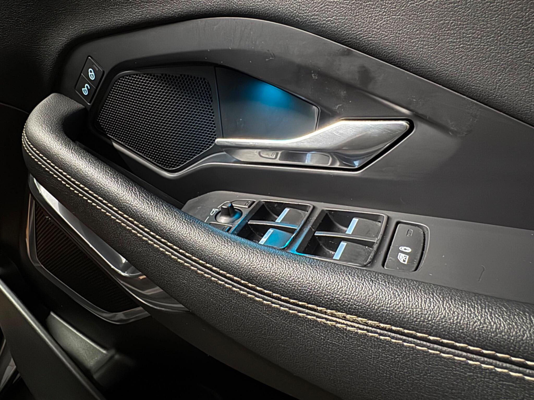 Jaguar E-Pace view 26
