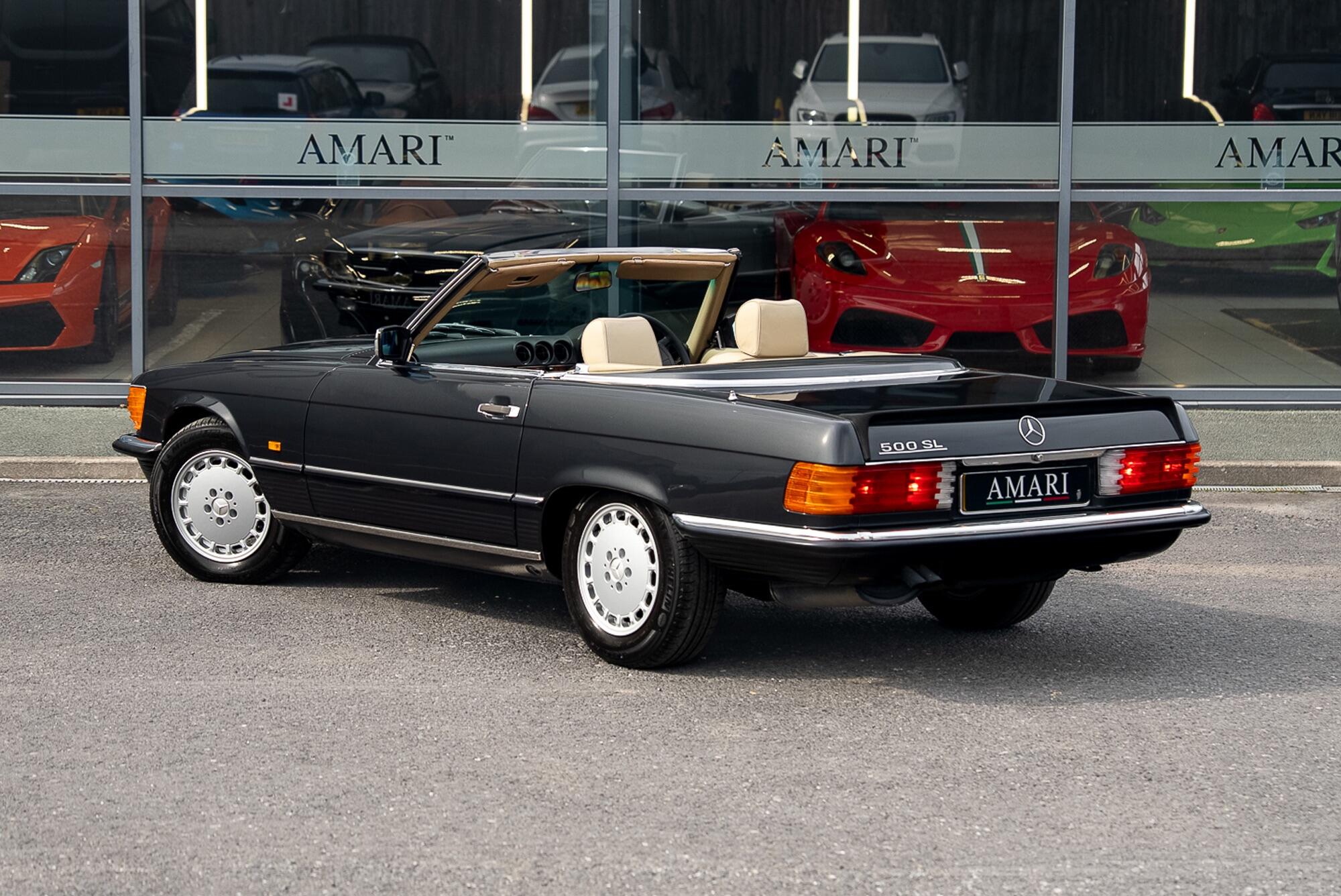 Mercedes-Benz 500 SL view 6