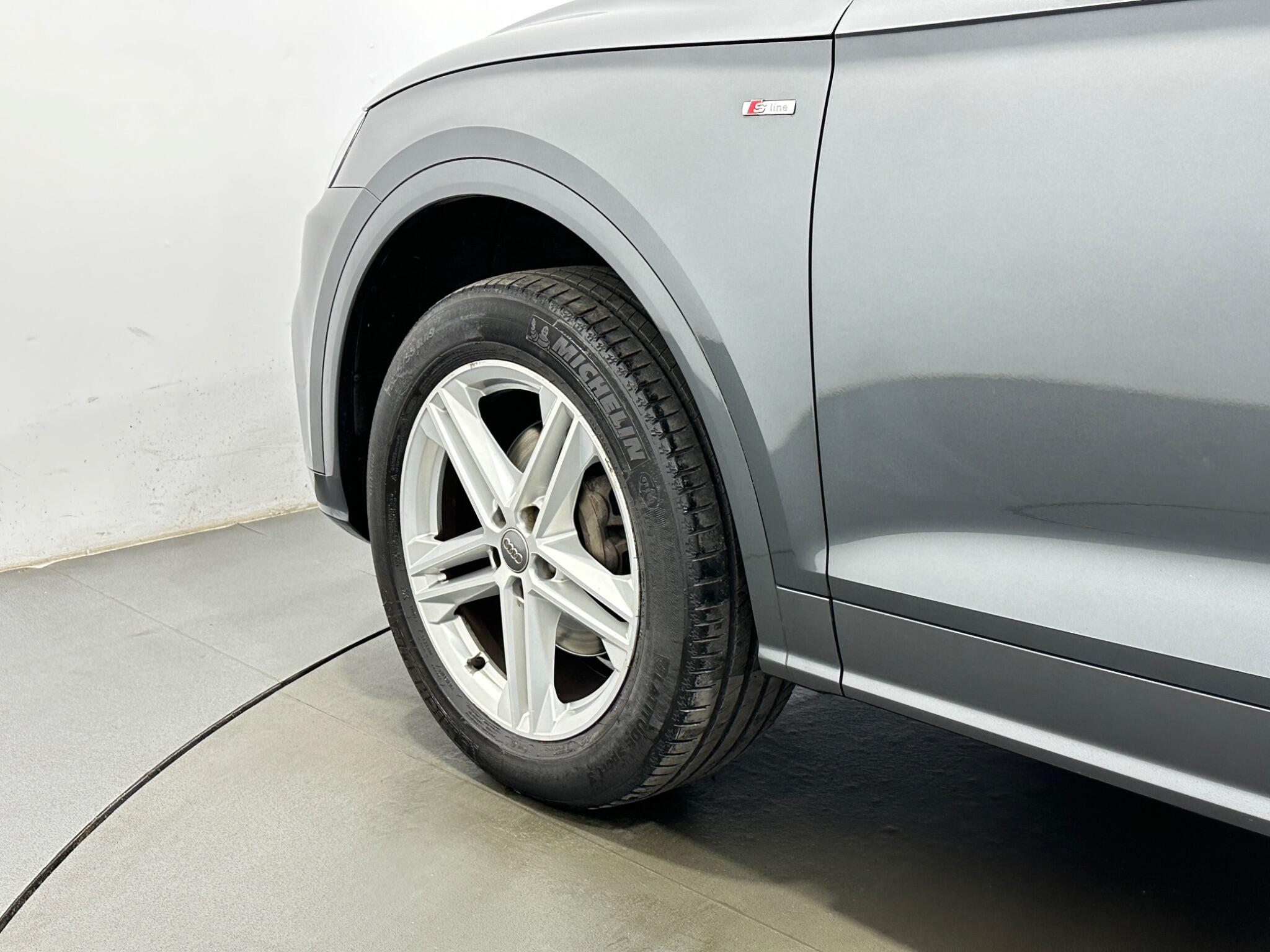 Audi Q5 view 51