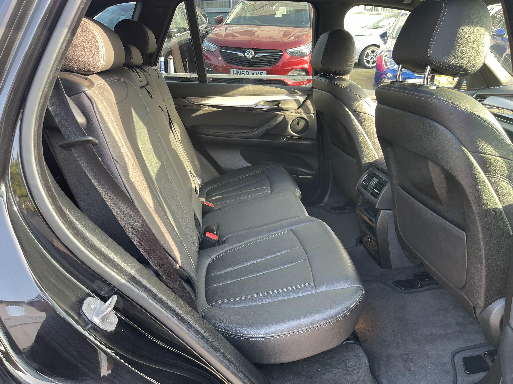 BMW X5 view 42