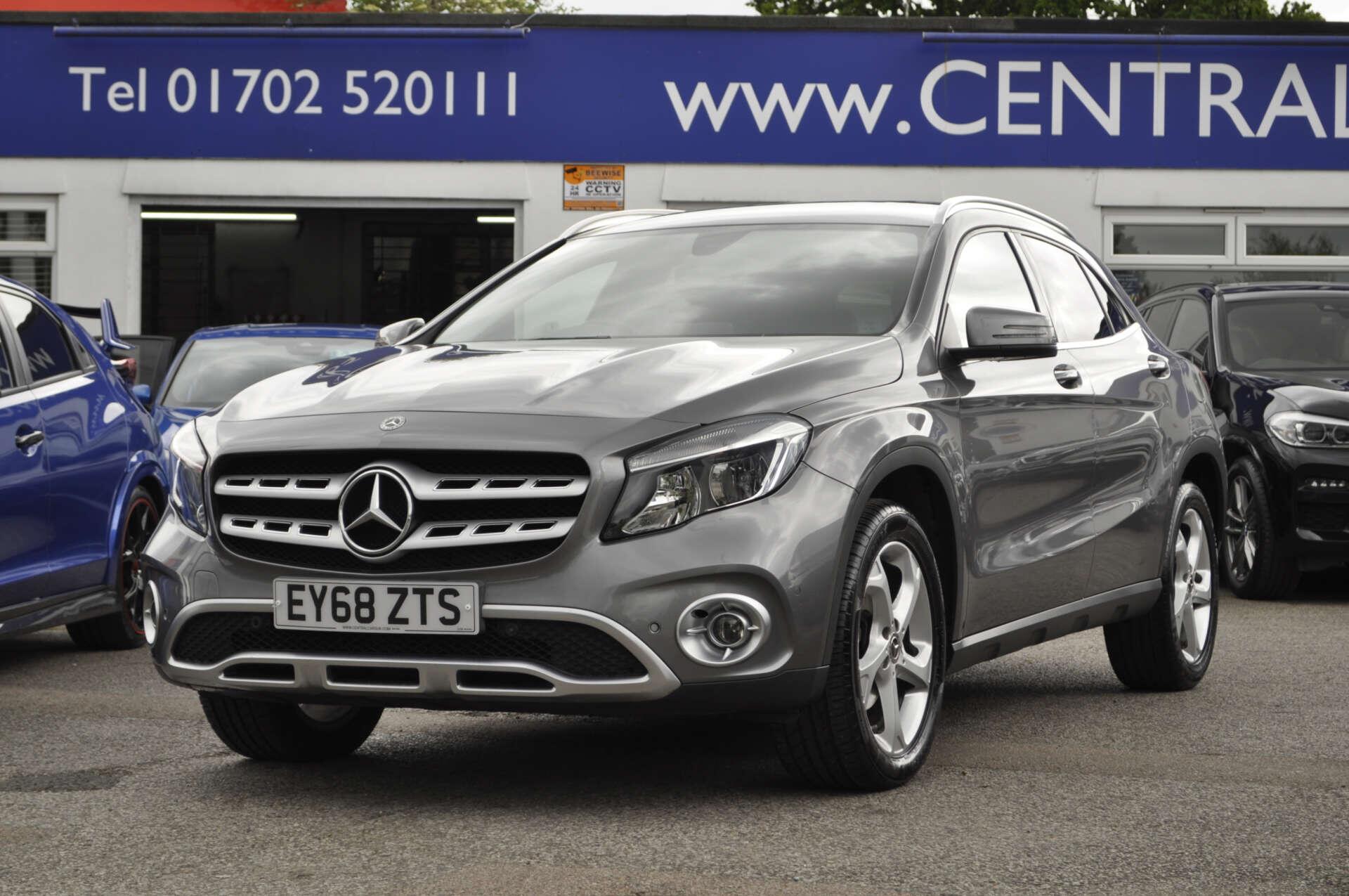 Mercedes-Benz Gla view 4