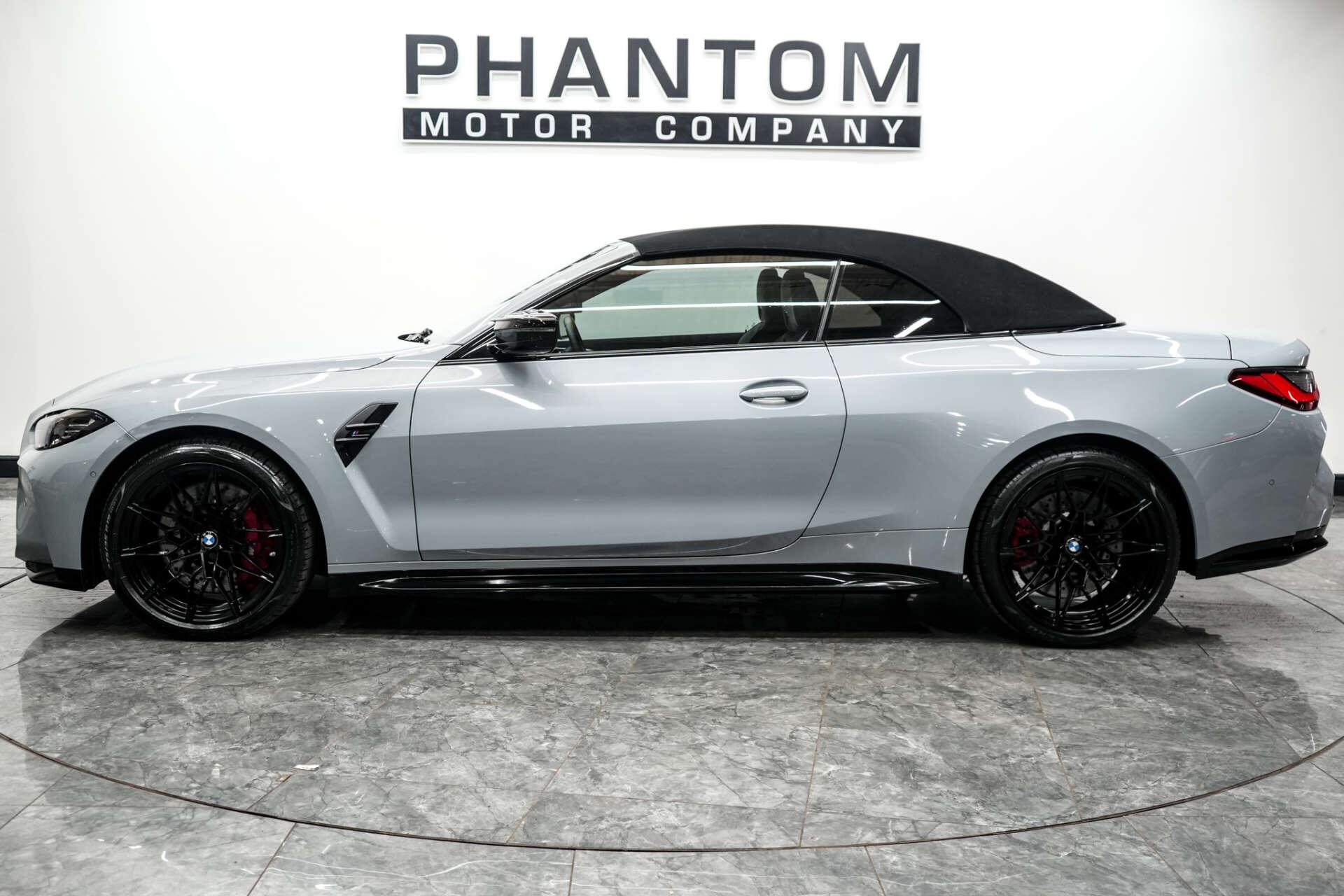 BMW M4 view 3