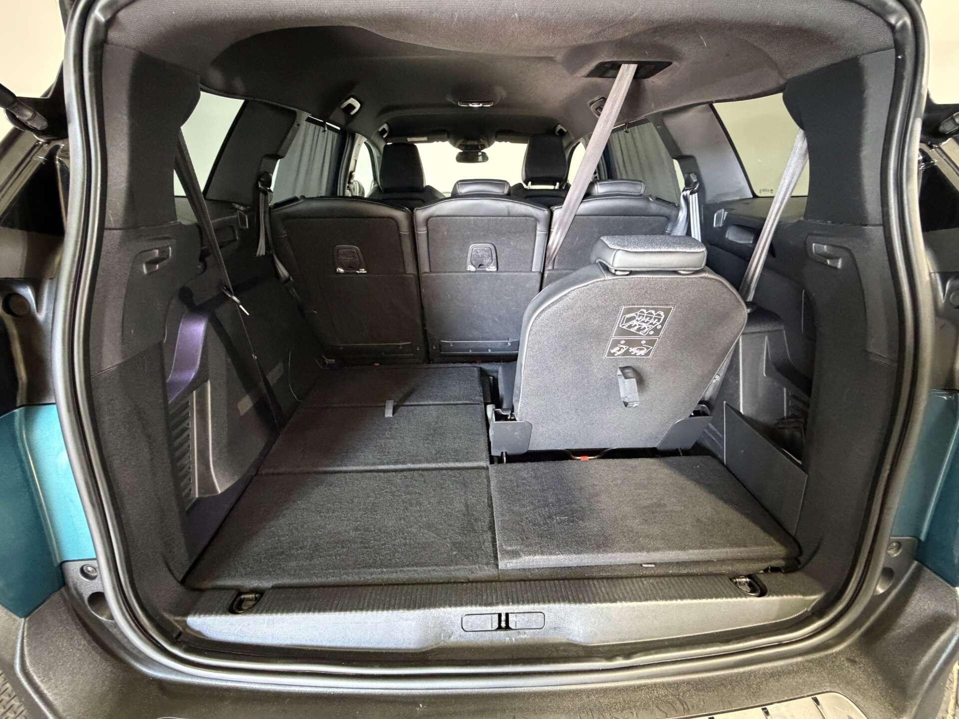 Peugeot 5008 view 19
