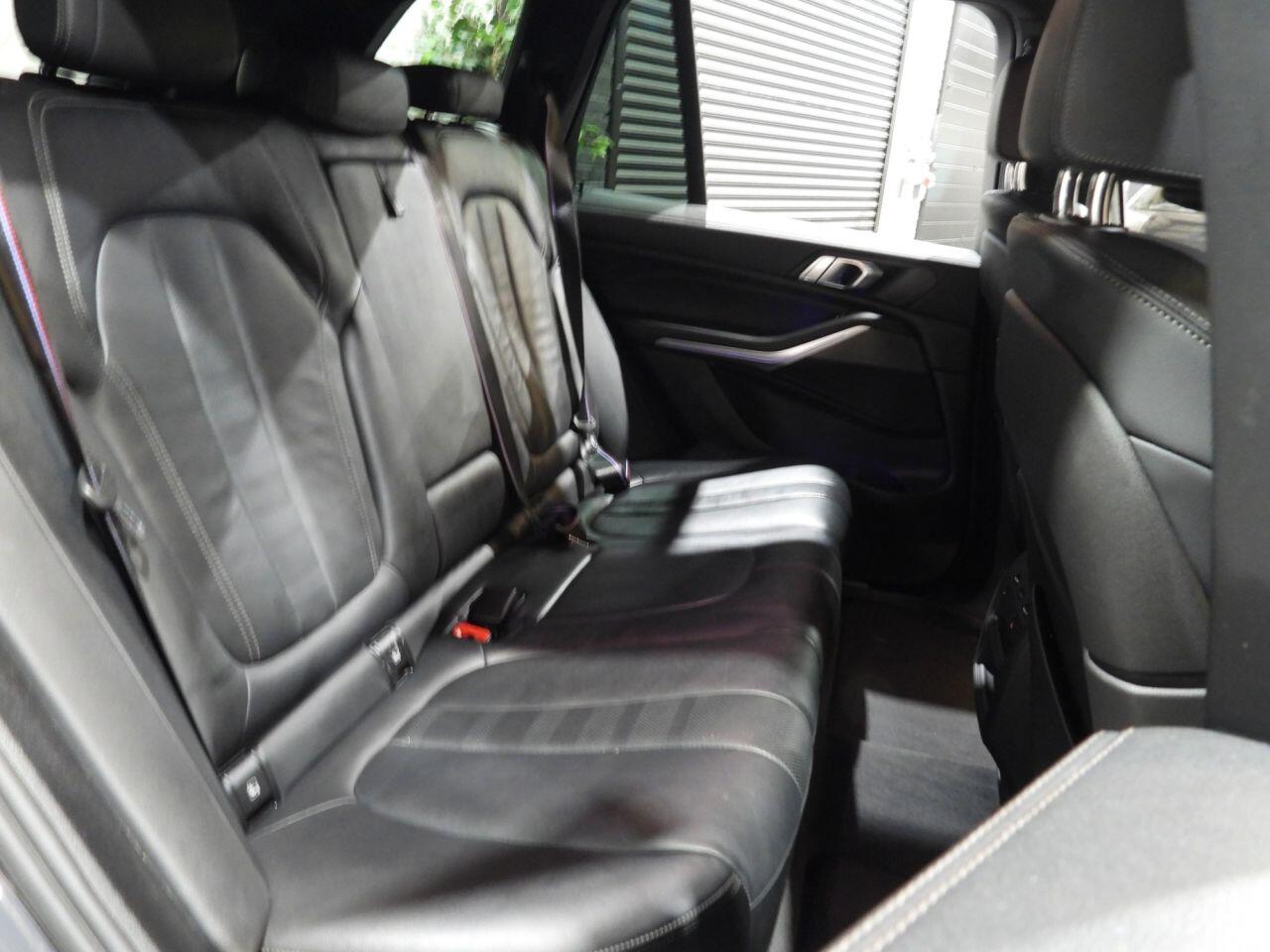 BMW X5 view 20