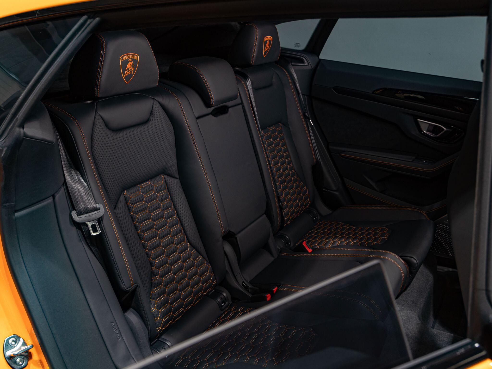 Lamborghini Urus view 18