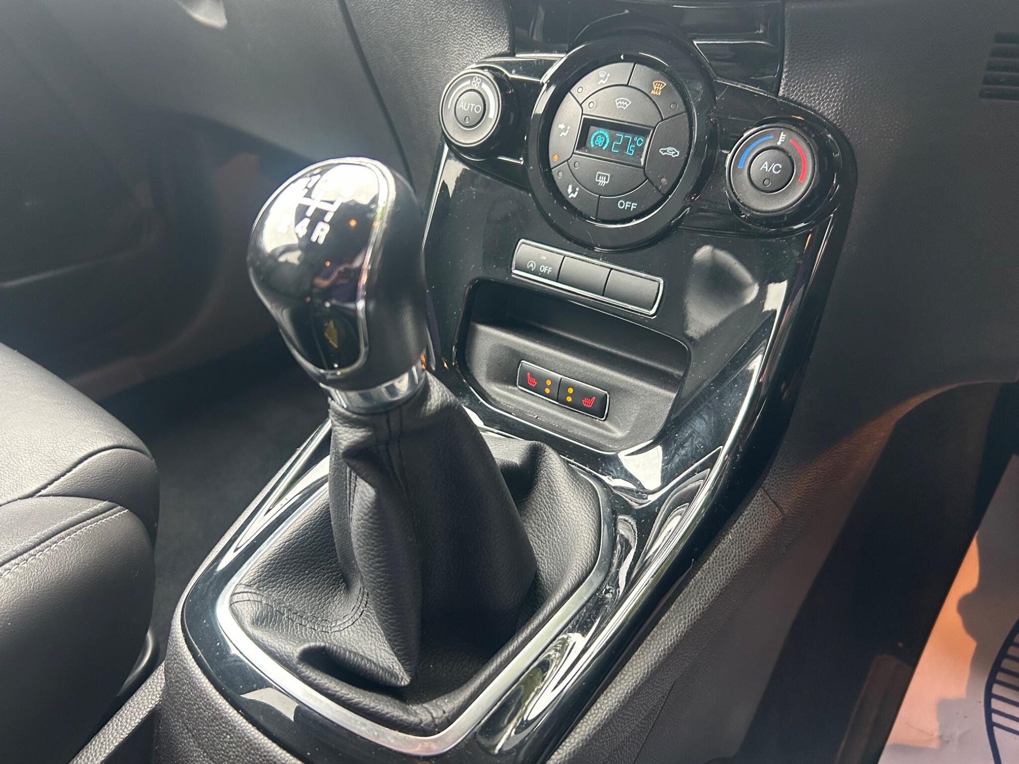Ford Fiesta view 24
