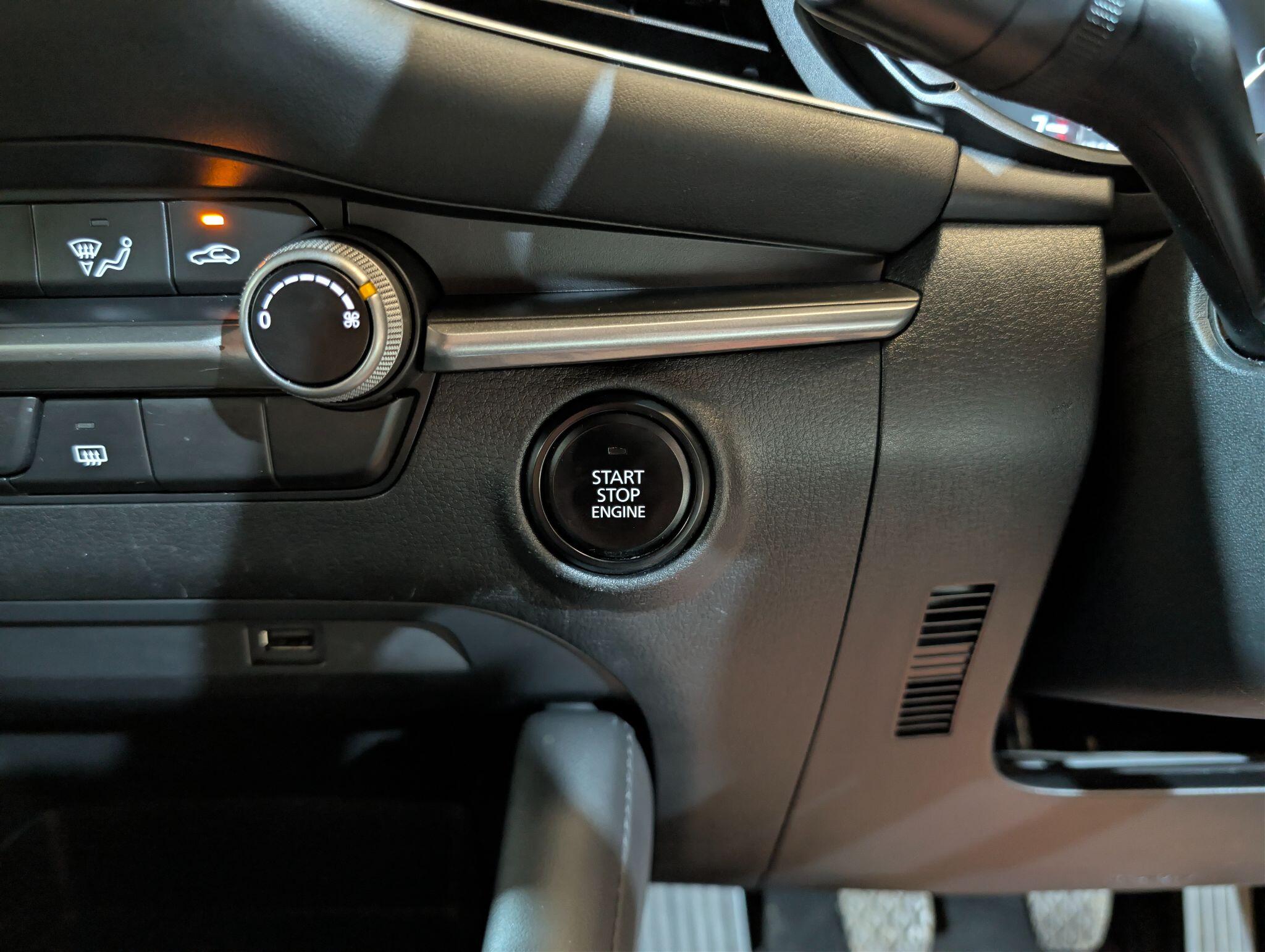 Mazda Skyactiv-G view 77