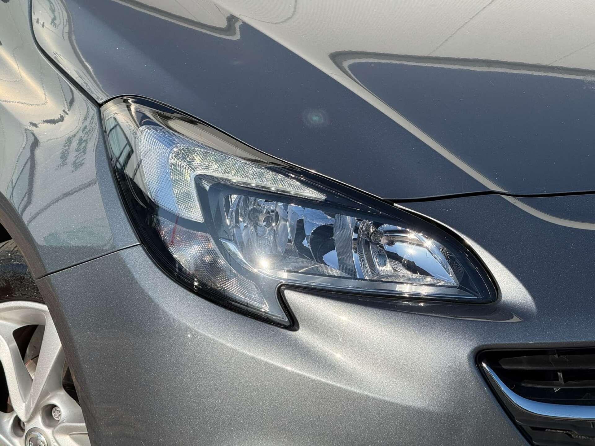 Vauxhall Corsa view 18